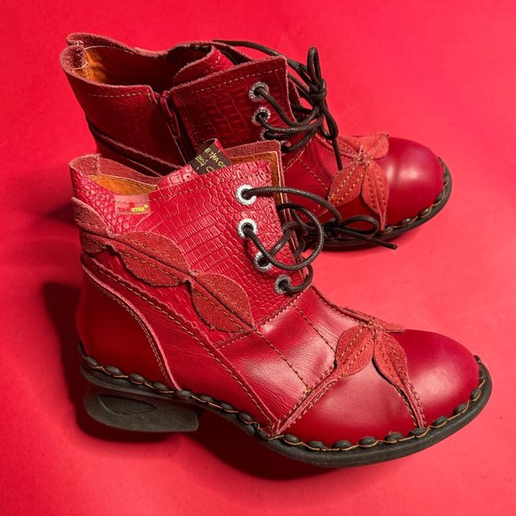 Unique Red Leather Ankle Boots – Low Heel, Lace-Up, Side Zipper, Size 39 (US 8) - Picture 4 of 12